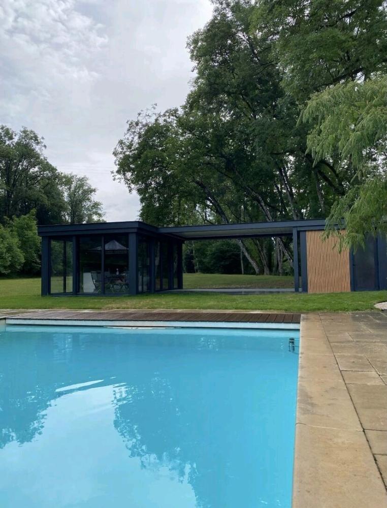 BOOK PHOTOS-POOL HOUSE-EXT STILL - PERGOLA-E001